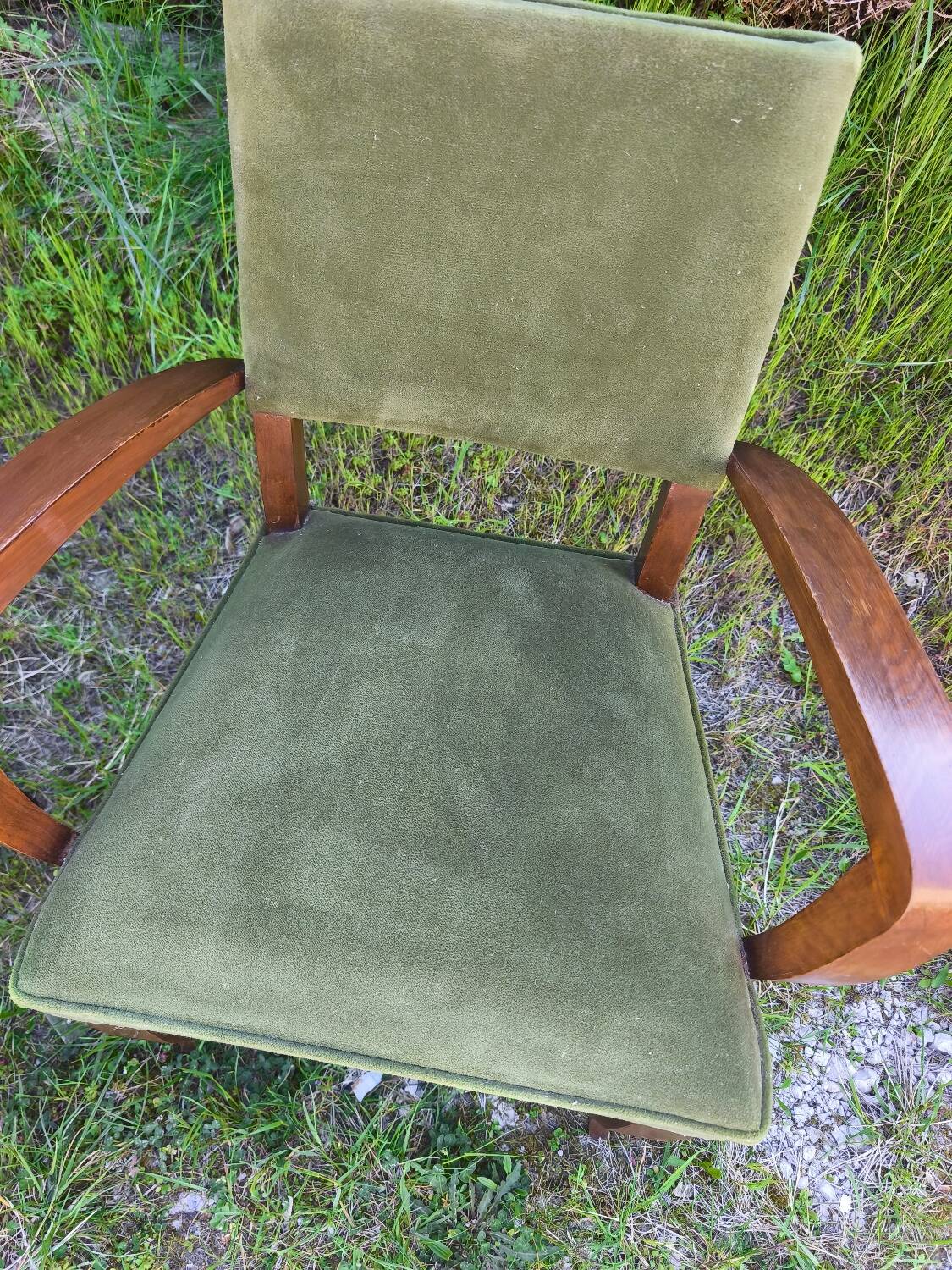 Set of 3 Art Deco bridge chairs in olive green velvet.