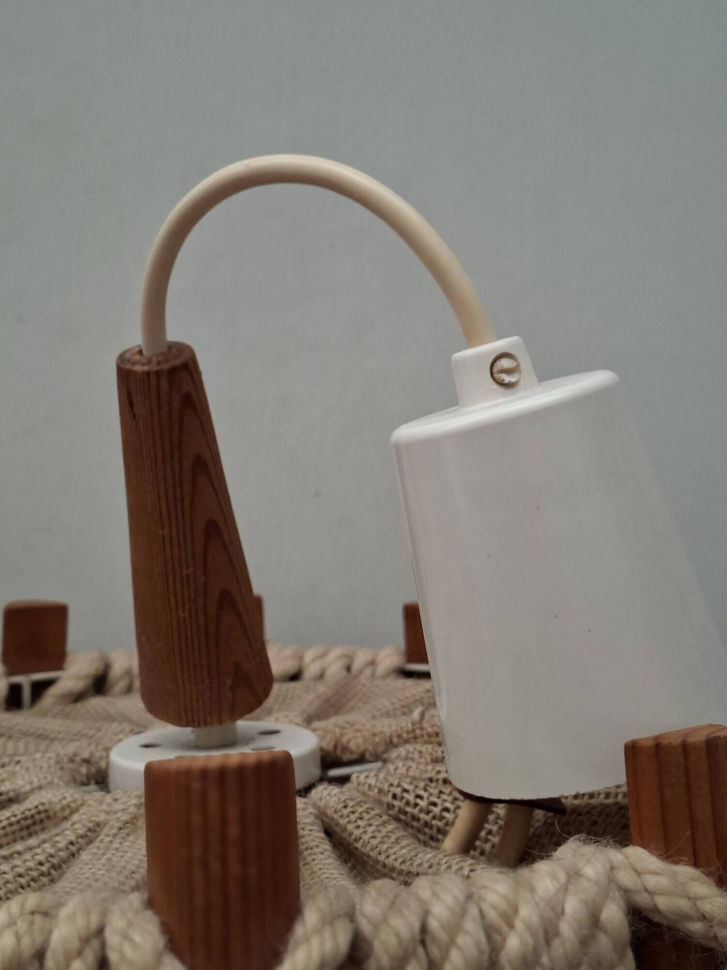 Scandinavian suspension in braided rope