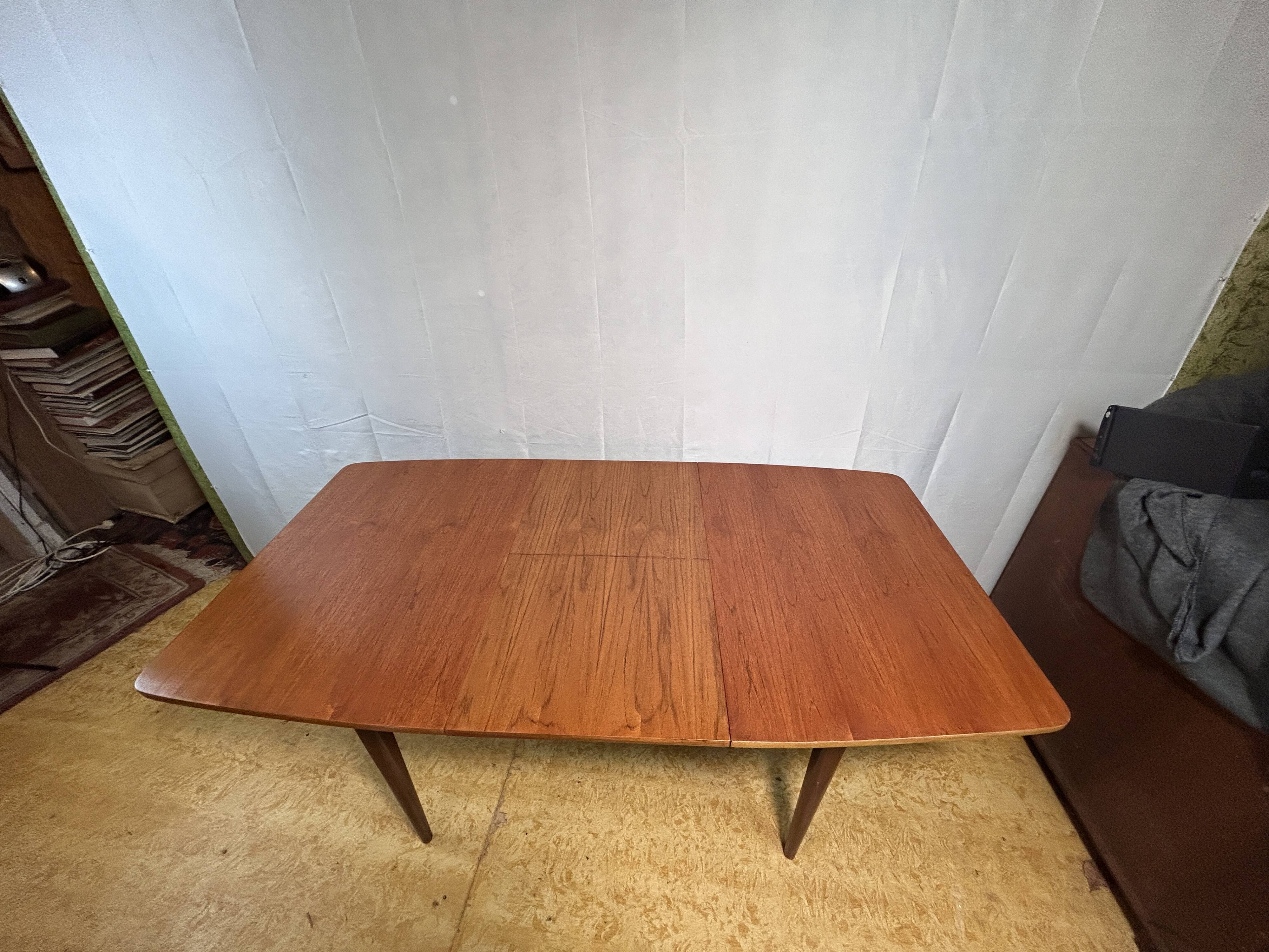 Mid Century retro vintage teak extending dining table by Elliots of Newbury 1960