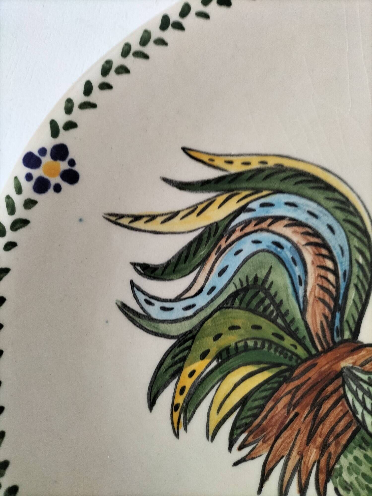 Earthenware plate with polychrome rooster – Martha Kołodziej – 2004