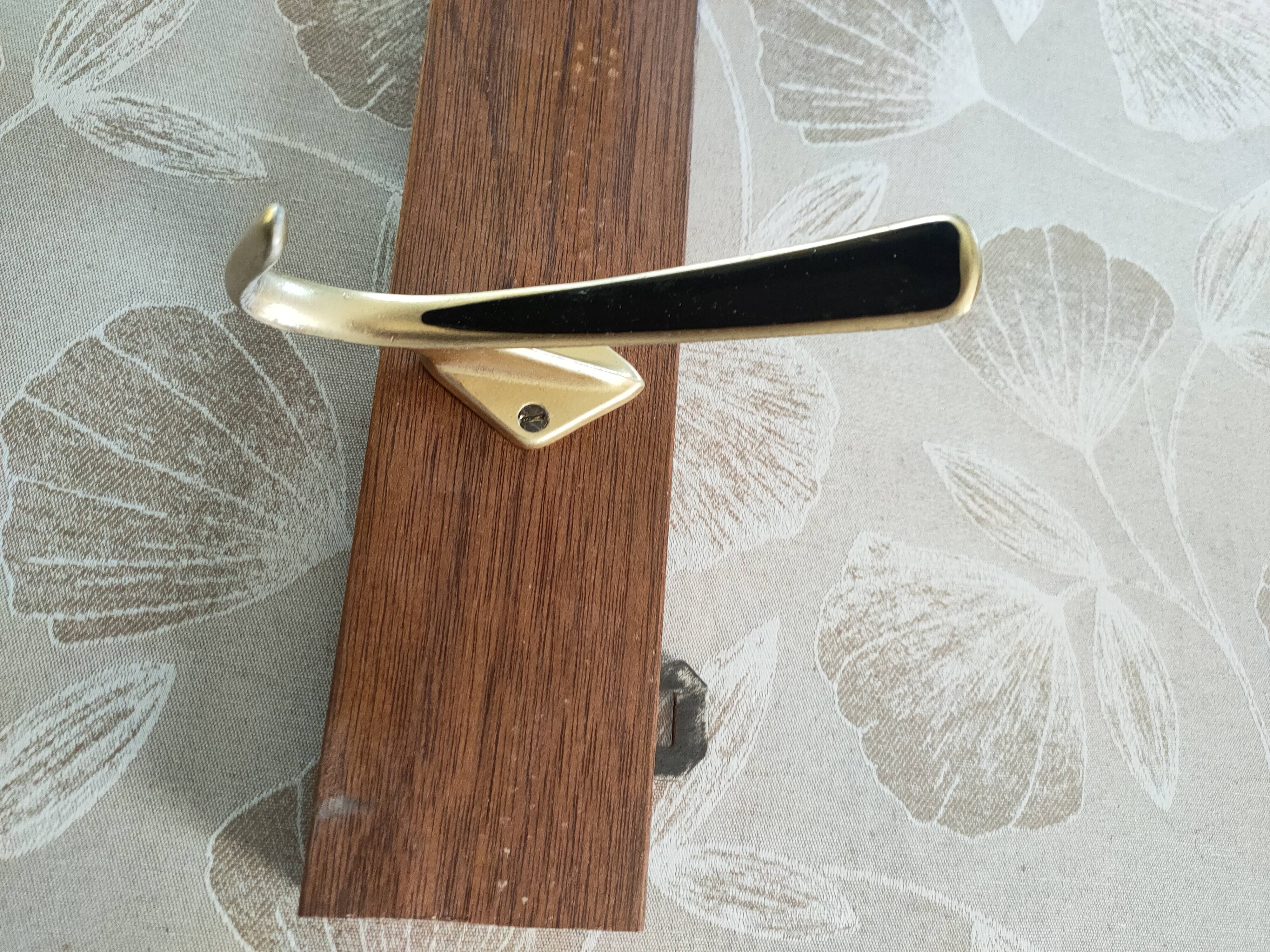 vintage coat rack with 6 hooks