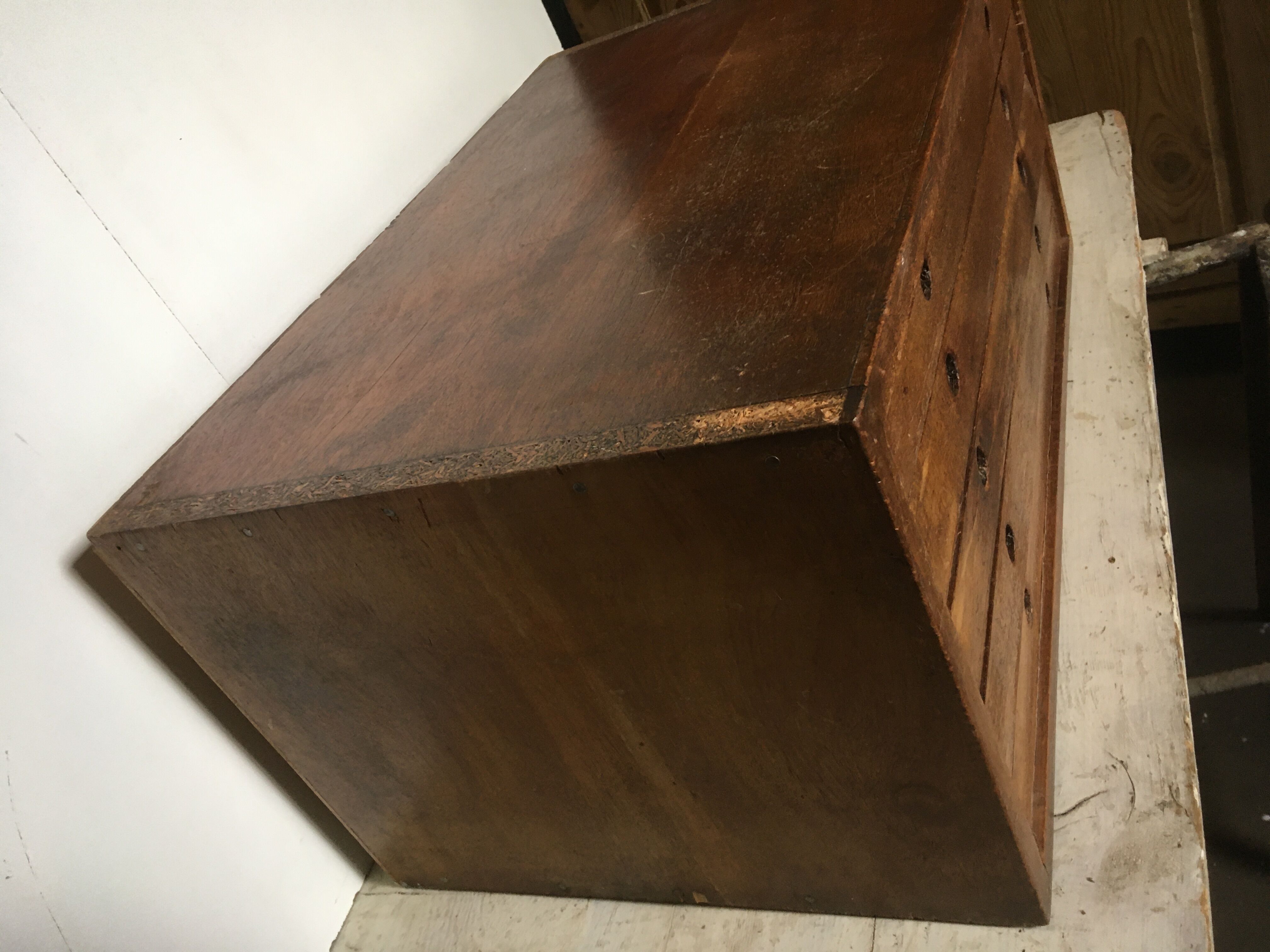 Meuble d’atelier à tiroirs pour plans/dessins en bois