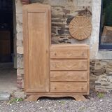 Asymmetrical cabinet