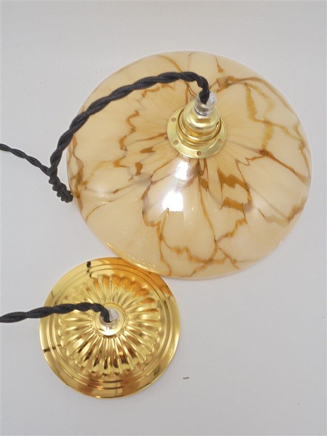 Suspension verre marbré