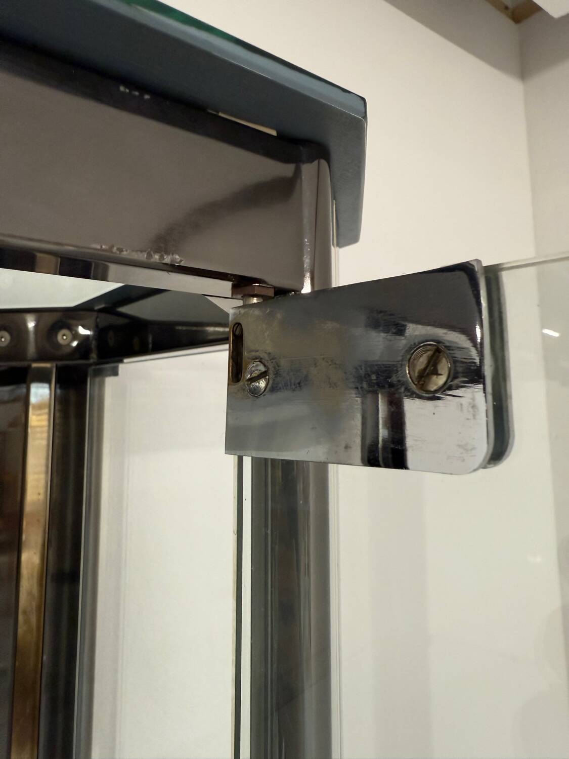 Antique display cabinet shelf in brass metal Italian design from the 70s