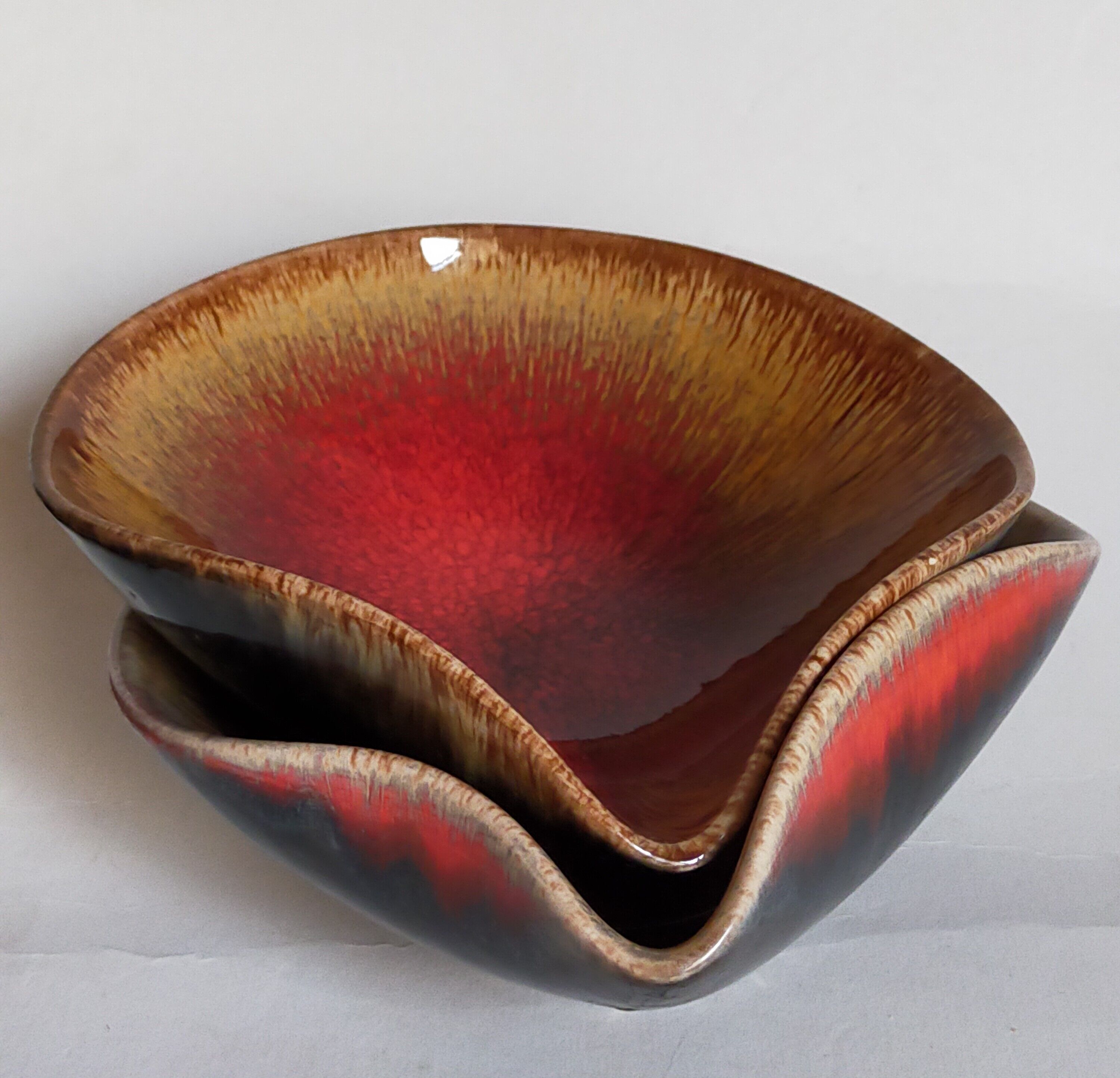 Four bowls free-form cups with French metal enamel