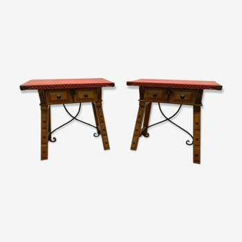 Pair of natural wood coffee tables on faux red leather 20th century