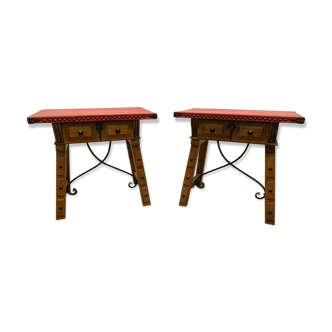 Pair of natural wood coffee tables on faux red leather 20th century