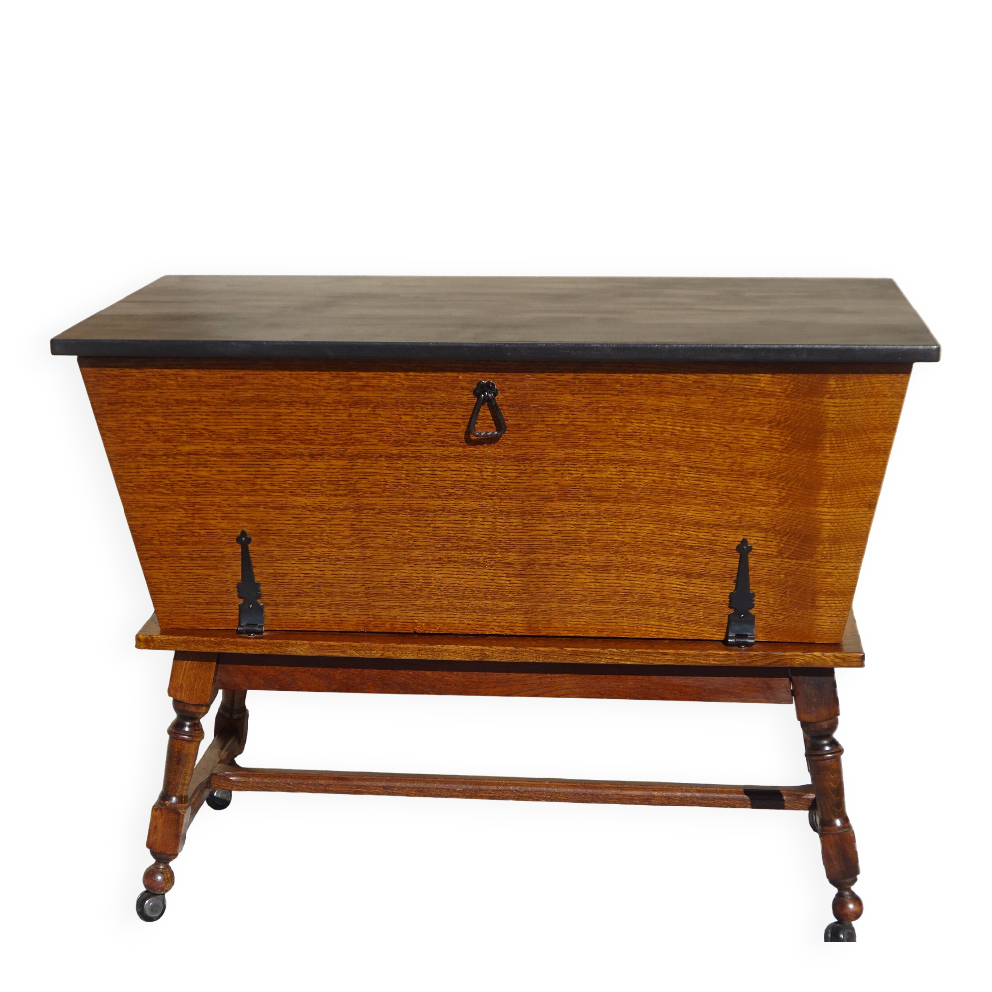 Dough table on wheels