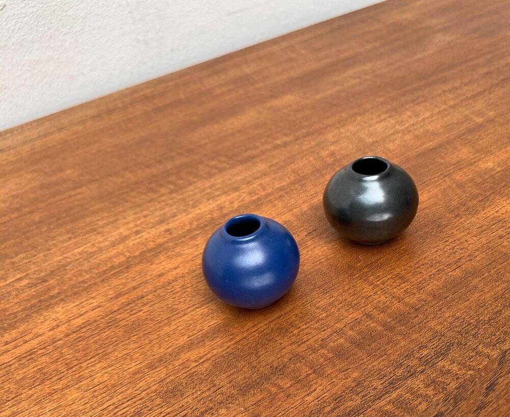 Small minimalist round vases from a mid-century pottery studio by Hildegard and Peter Delius for Hamelner Töpferei, 1960s, set of 2.