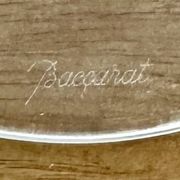 Vase tulipe en cristal de BACCARAT  à décor gravé d'arabesques - Signé