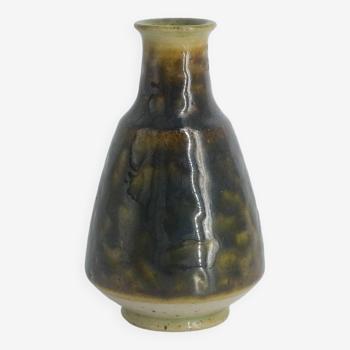 Mid-Century Scandinavian Modern Collectible Small Stoneware Vase No. 10 by Gunnar Borg for Höganäs