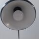 Lampe de bureau articulée en métal et bois