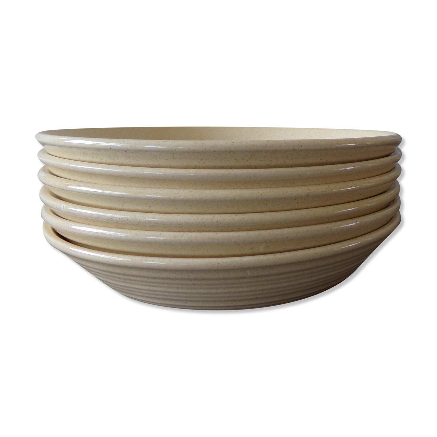 6 hollow plates in sandstone