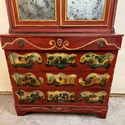 Cabinet bibliothéque Venitien style Louis XV en bois laqué
