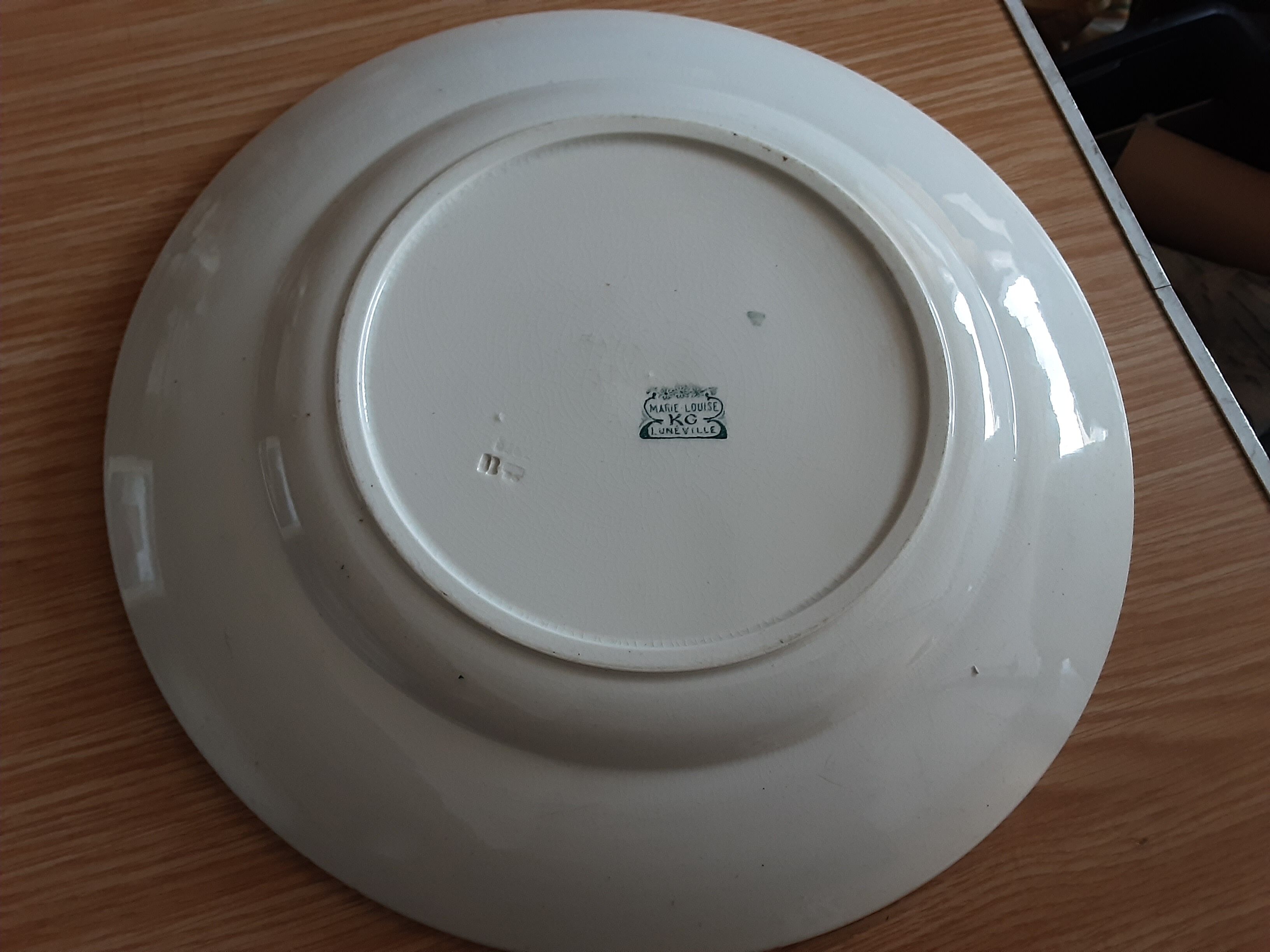 Round dish faience luneville keller and guerin model marie louise