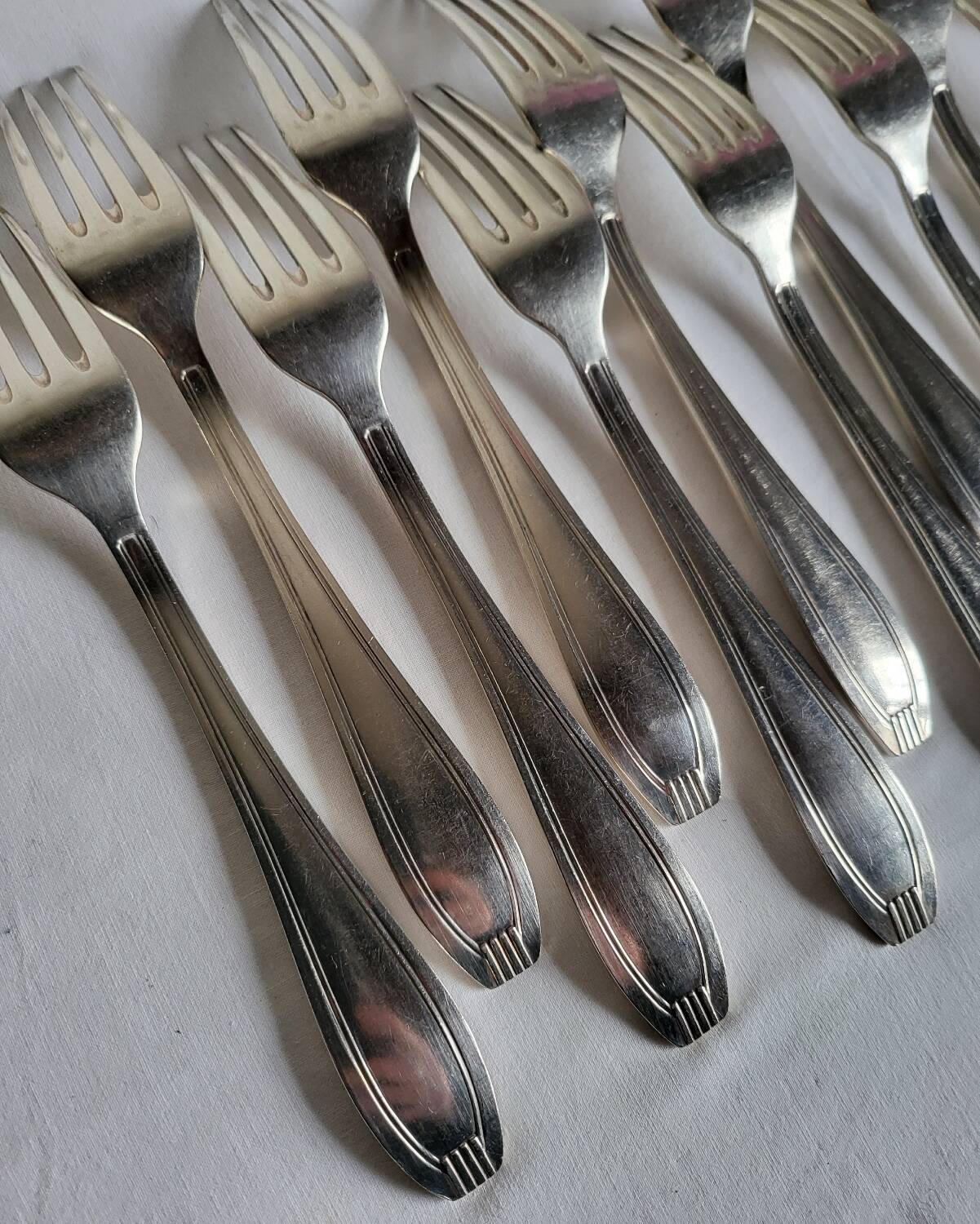 12 silver-plated table forks Manufrance