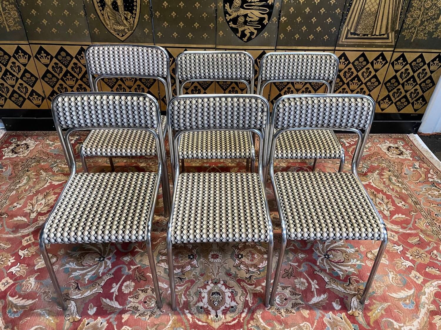 Suite de 6 chaises vintages 1970 chromées