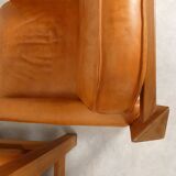 2 fauteuils en chêne et cuir cognac par Skilla