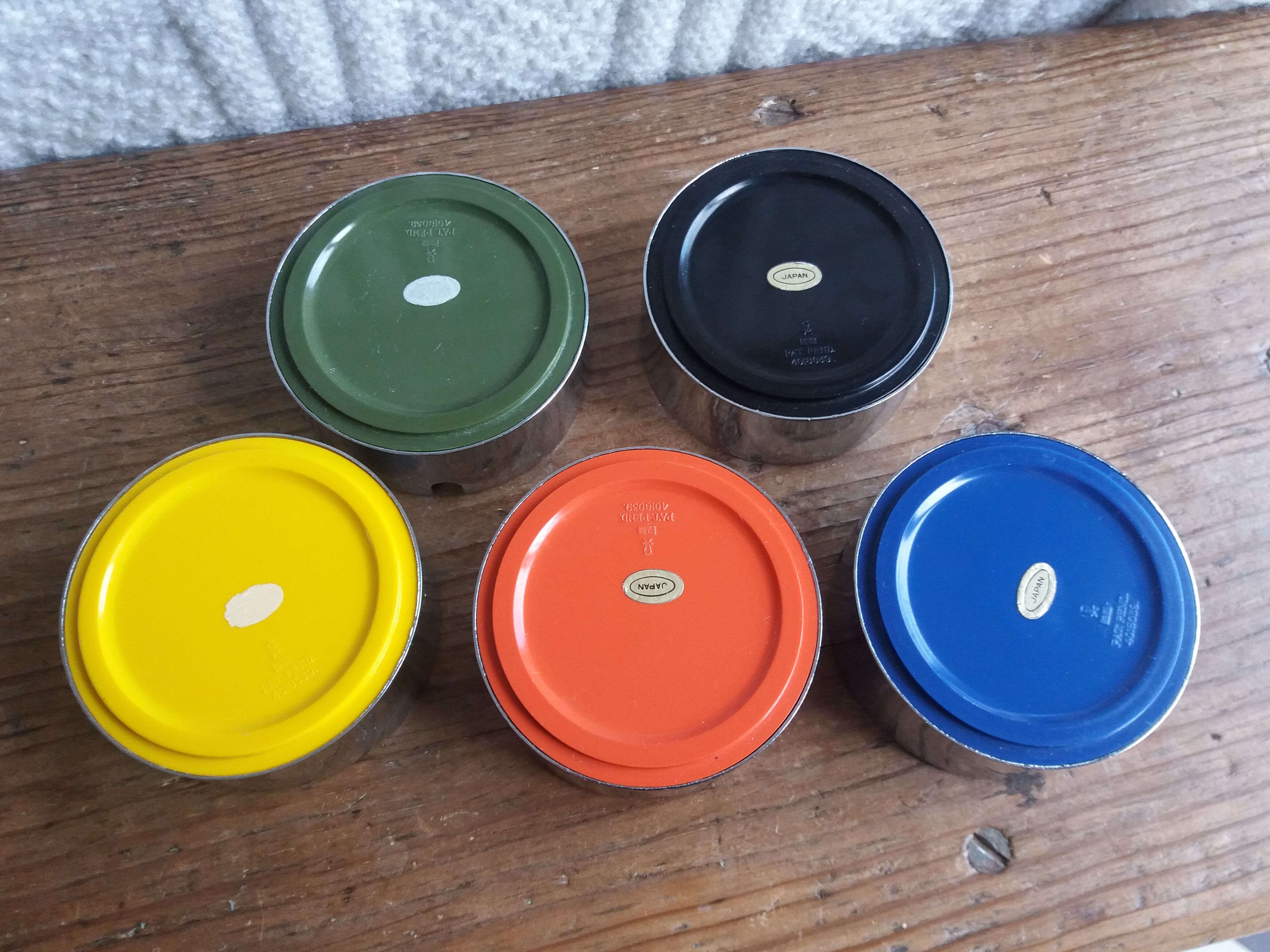 5 stackable ashtrays Maru designer Isamu Kenmochi Japan Space age 60s