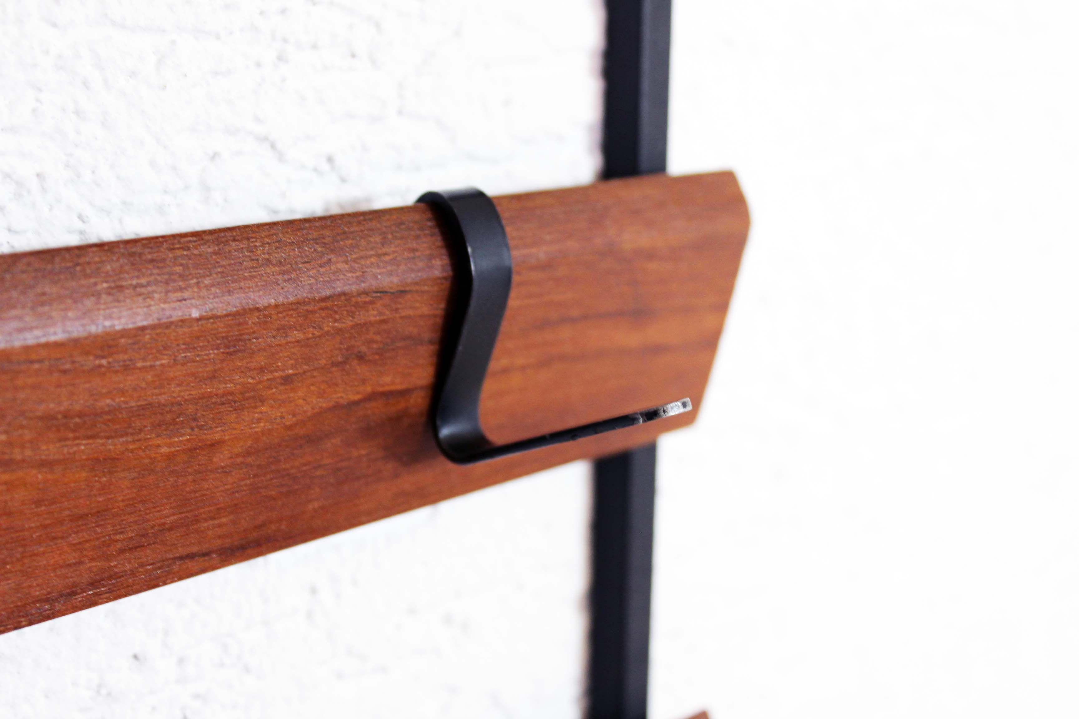 Superb jacket with a removable hooks door