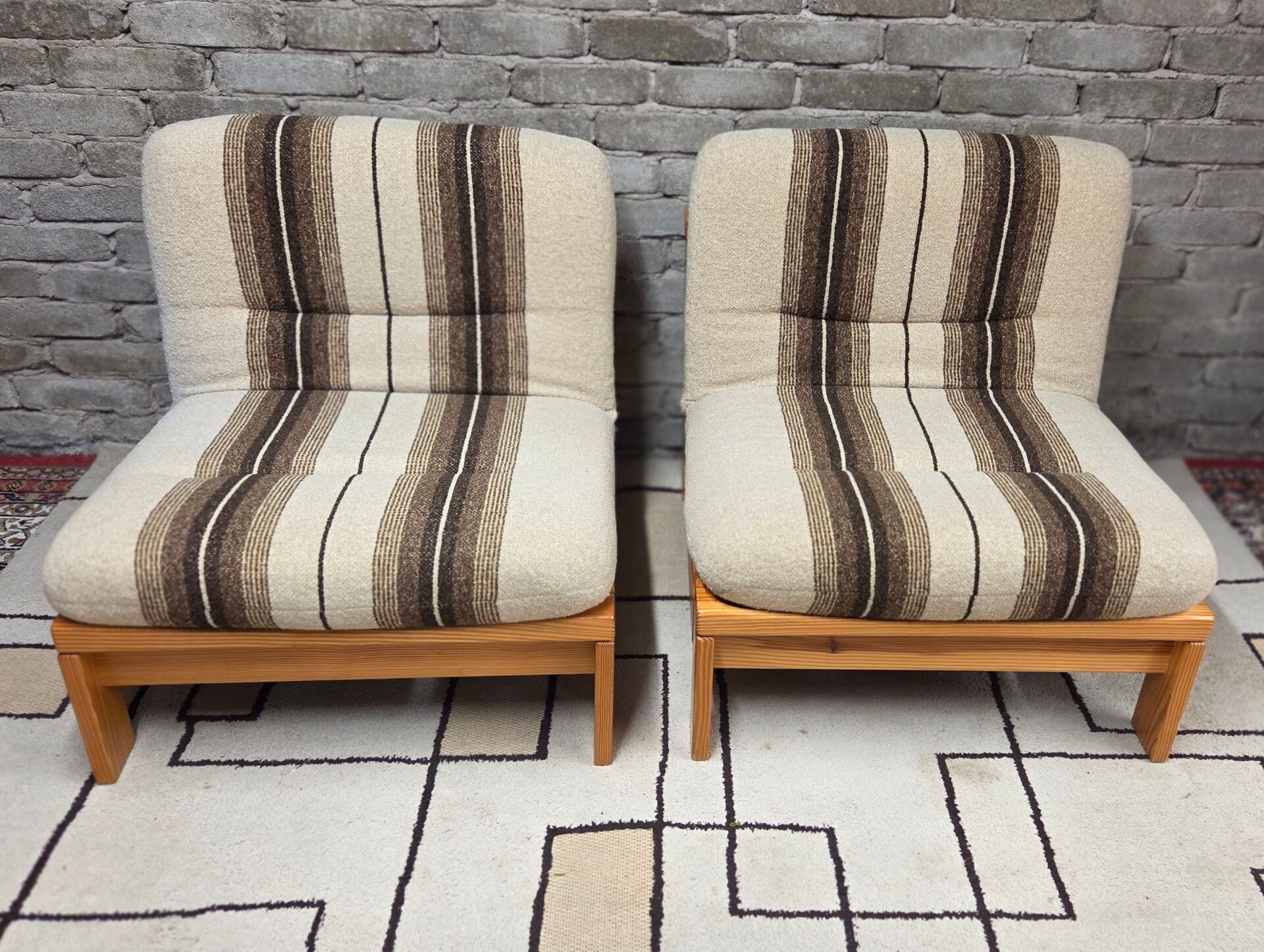 Pair of vintage 1970s armchairs in solid pine.