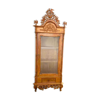Vitrine ancienne en bois sculptée