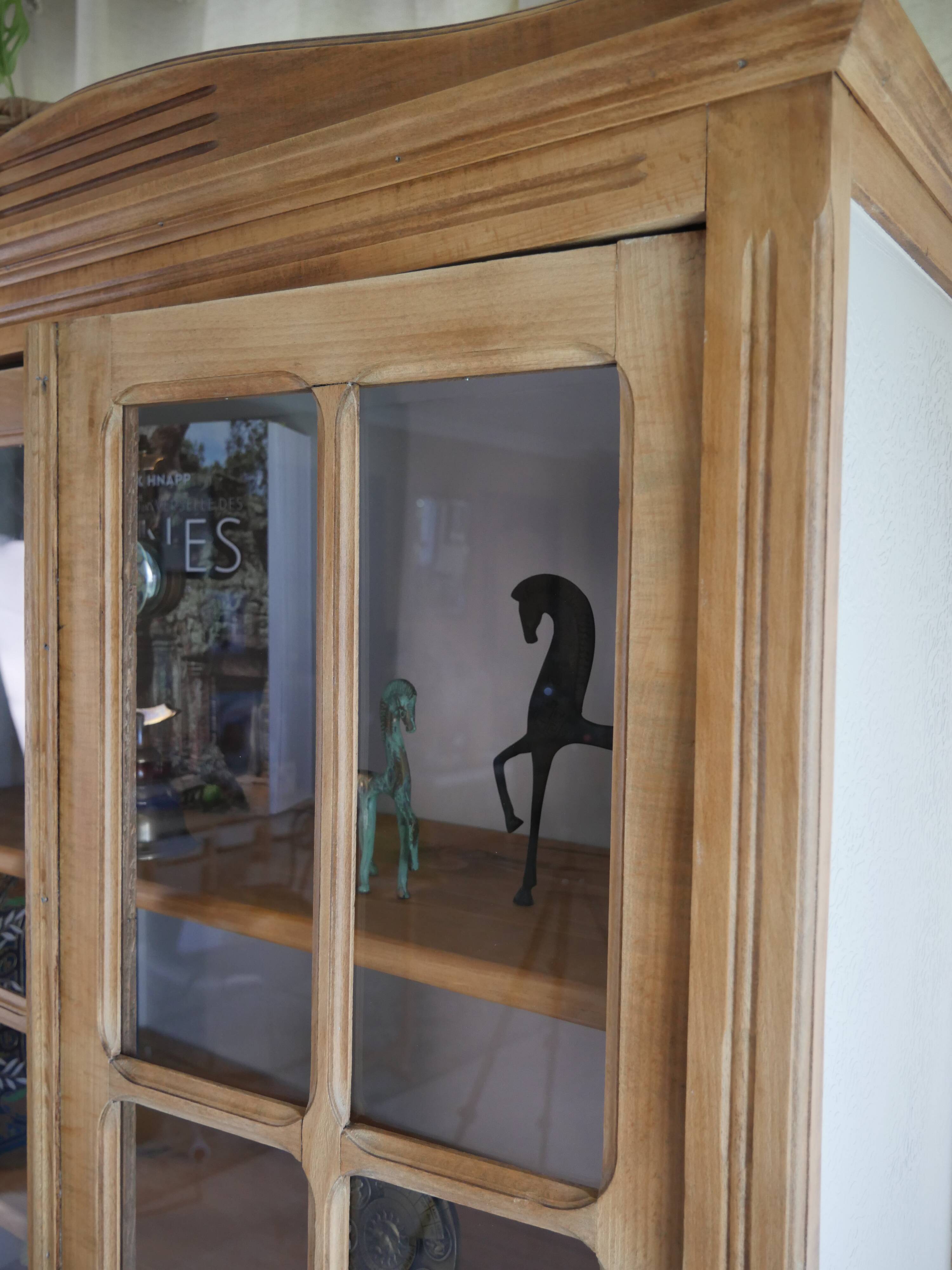 Art Deco display cabinet