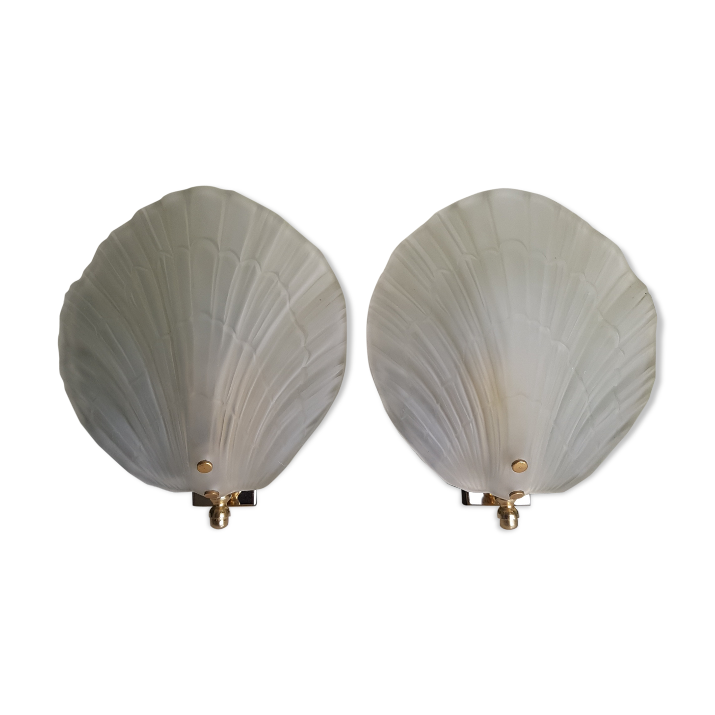 Pair of shell appliques in squeezed pressed glass and golden steel 1970
