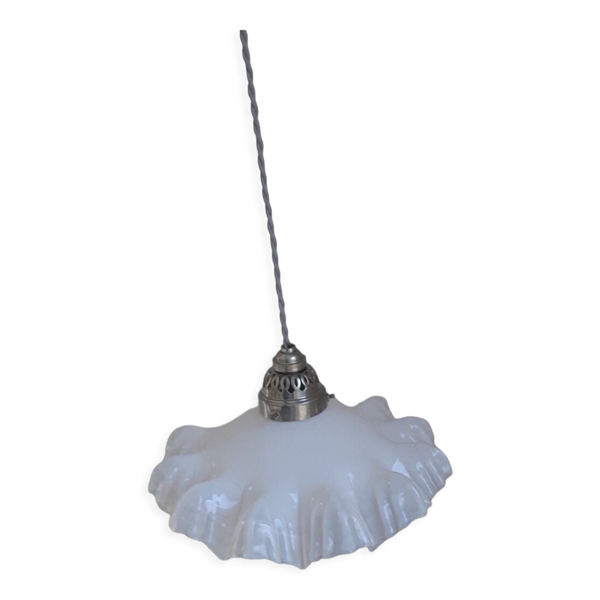 Opaline suspension opalescent glass