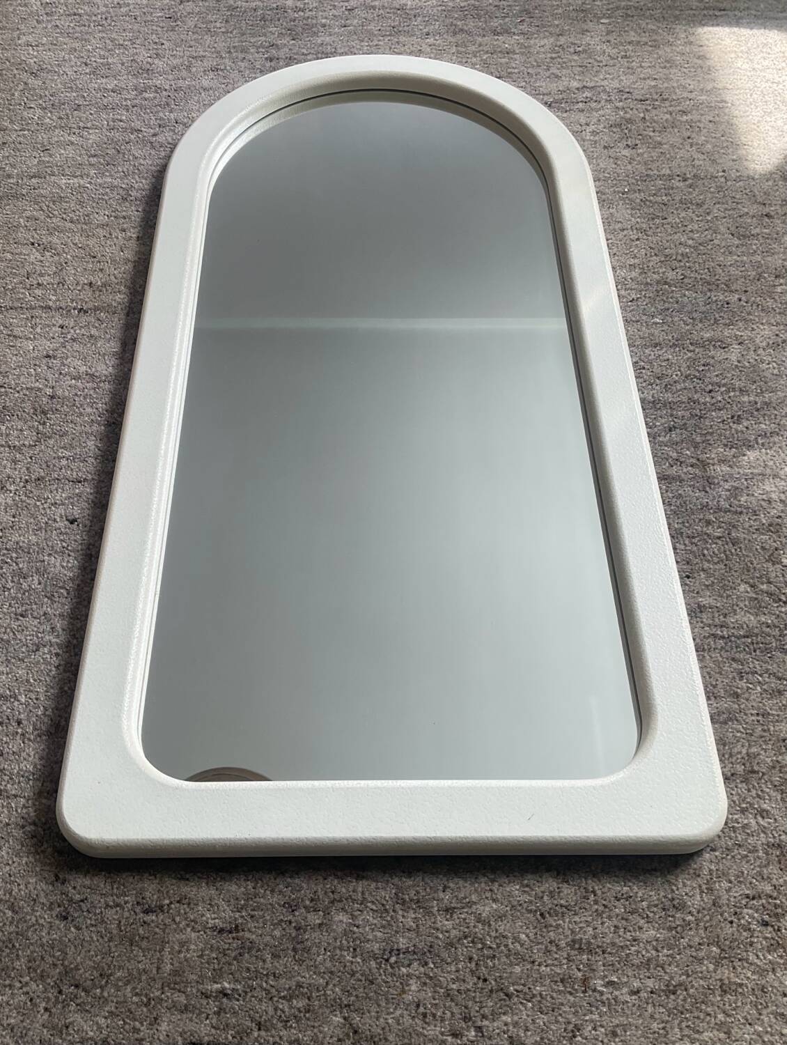 Vintage wooden mirror in white from the 70s-80s.
