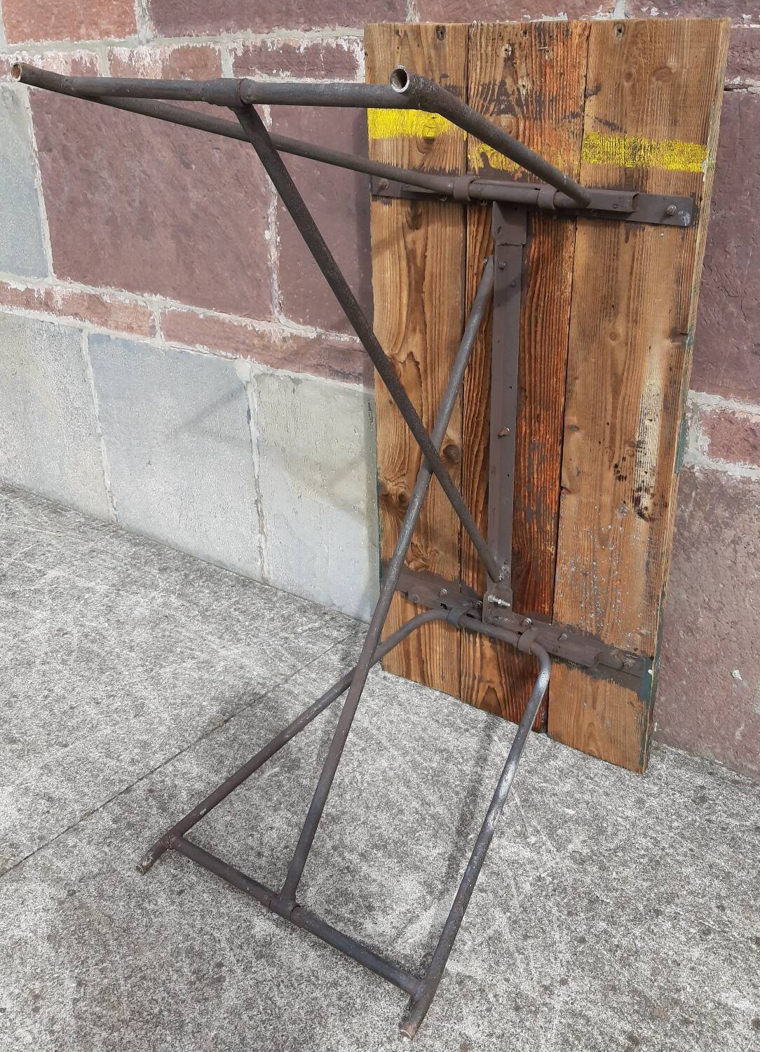 Folding workshop table