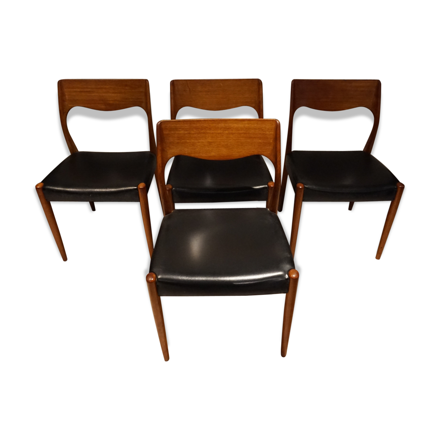 Suite de 4 chaises Scandinaves 1960 en teck