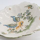 Empty pocket in faience