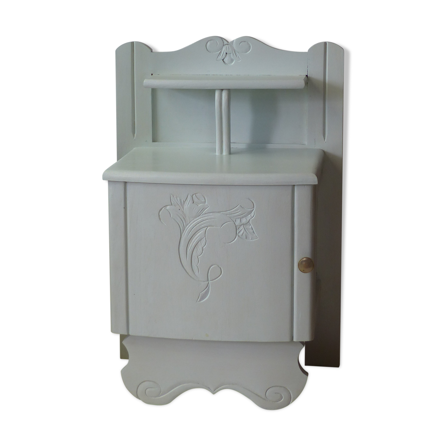 bedside table in a bid