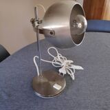 Eyeball metal articulated lamp