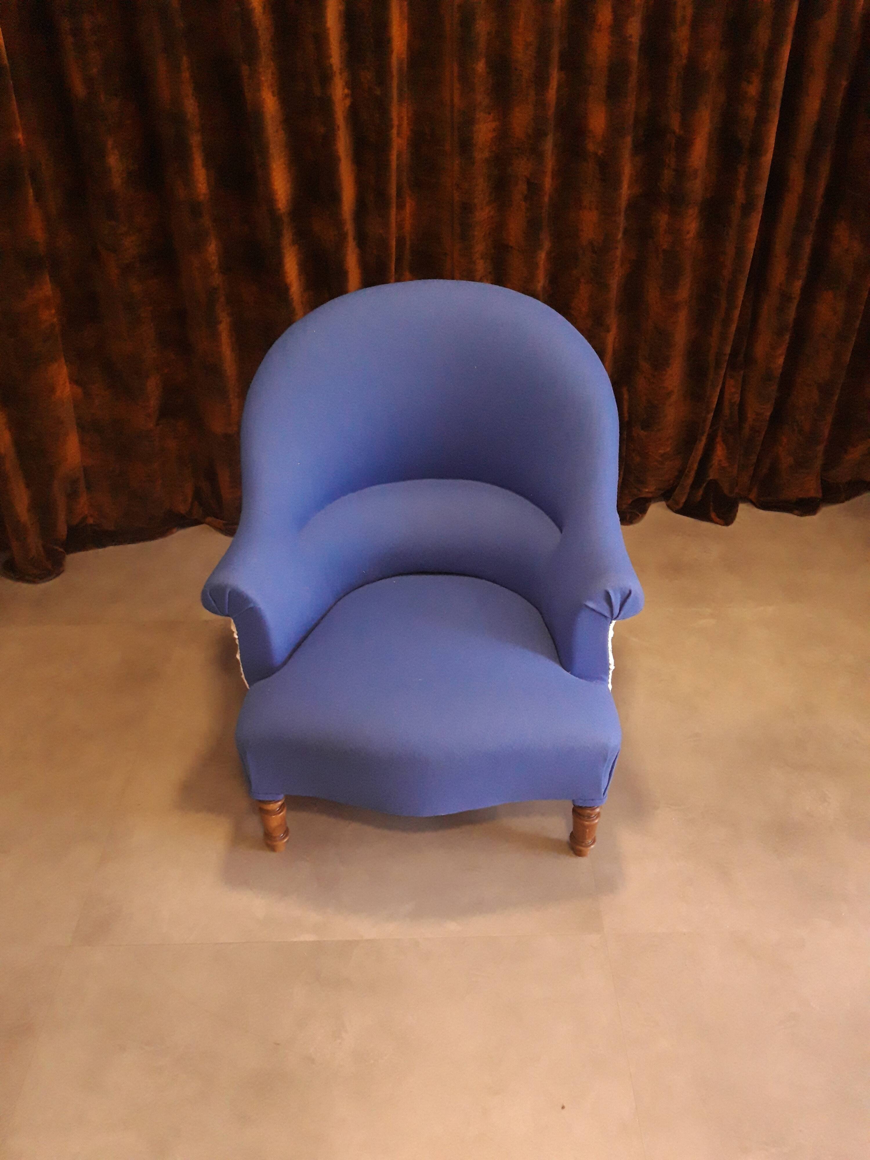 Toad armchair