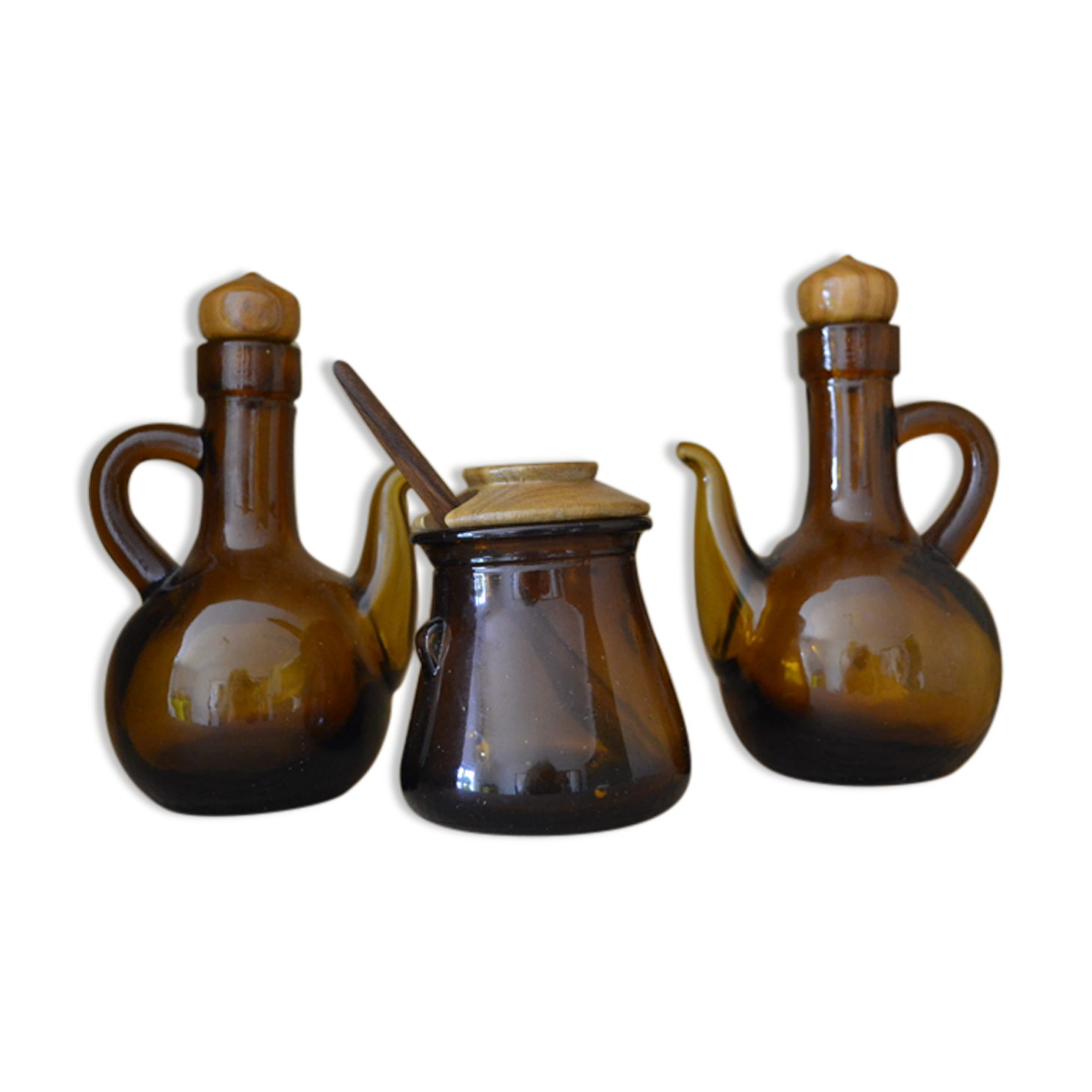 Oil, wine and moutardier smoked glass and wood