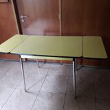Table en formica jaune vintage