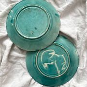 Two Onnaing barbotine bird plates, late 19th century