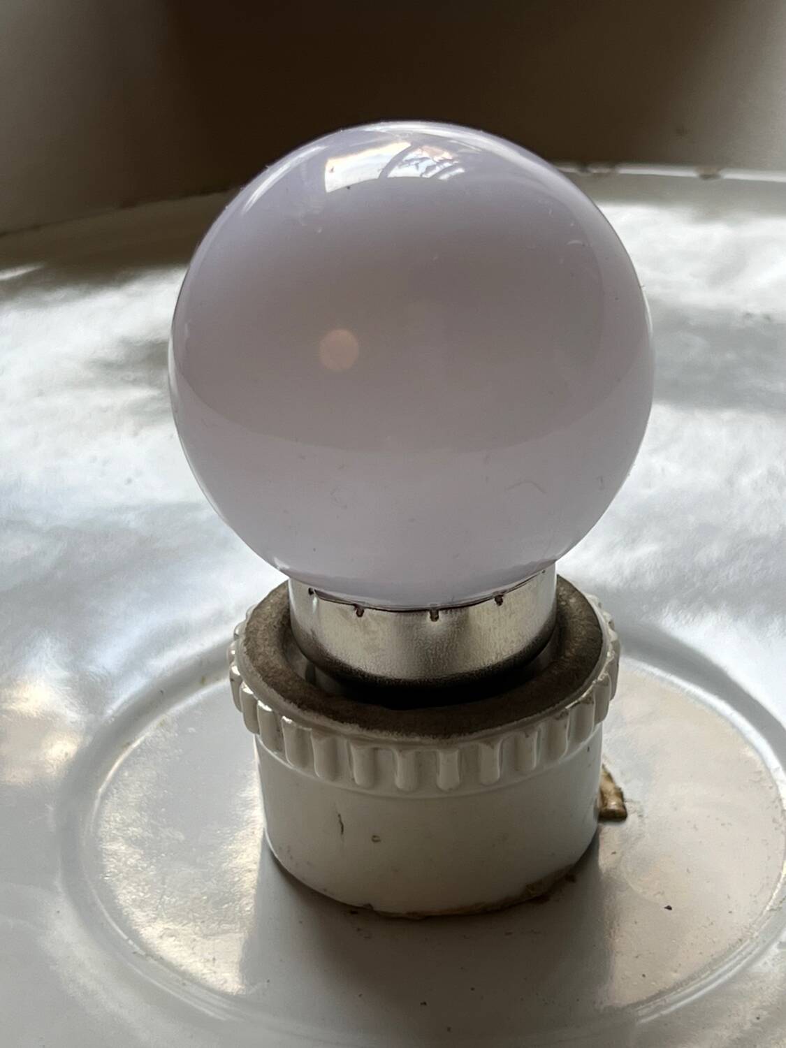 Pair of black and white sheet metal pendant lights, ceramic sockets