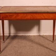 Louis XVI Period Marquetry Desk - 18th Century