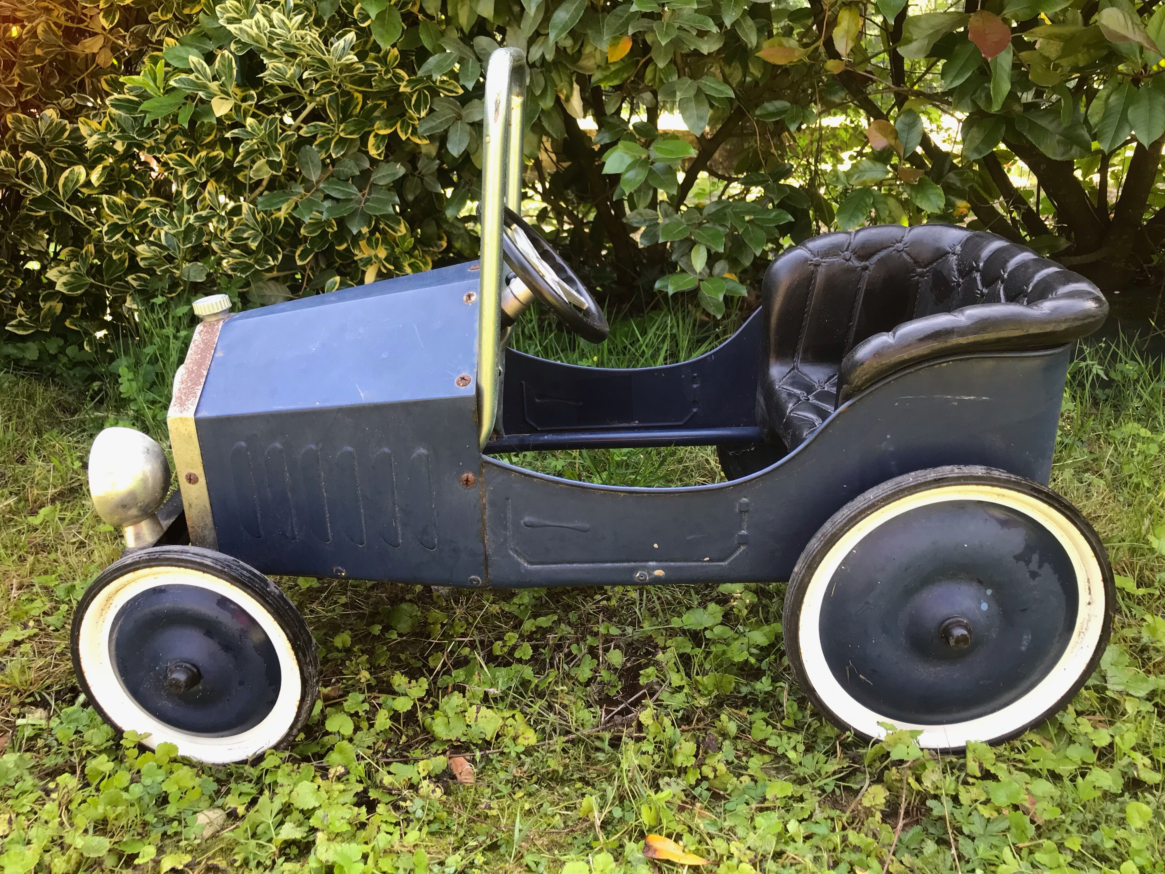 Old pedal car