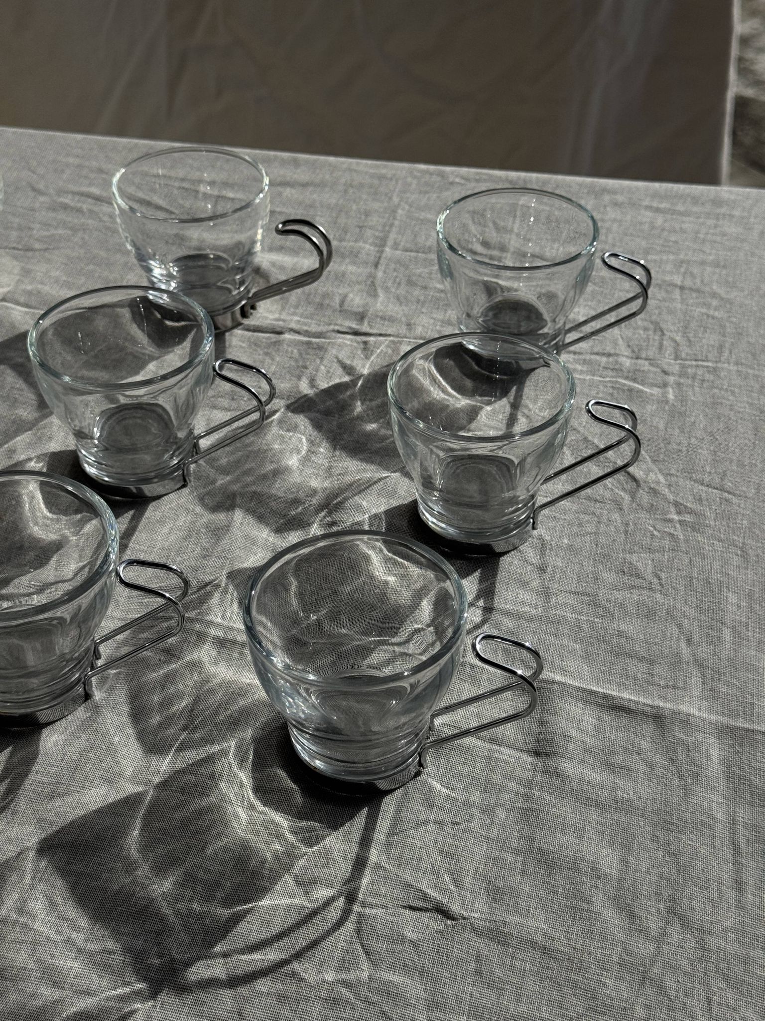 Lot de 9 tasses italiennes vintage à anse en métal