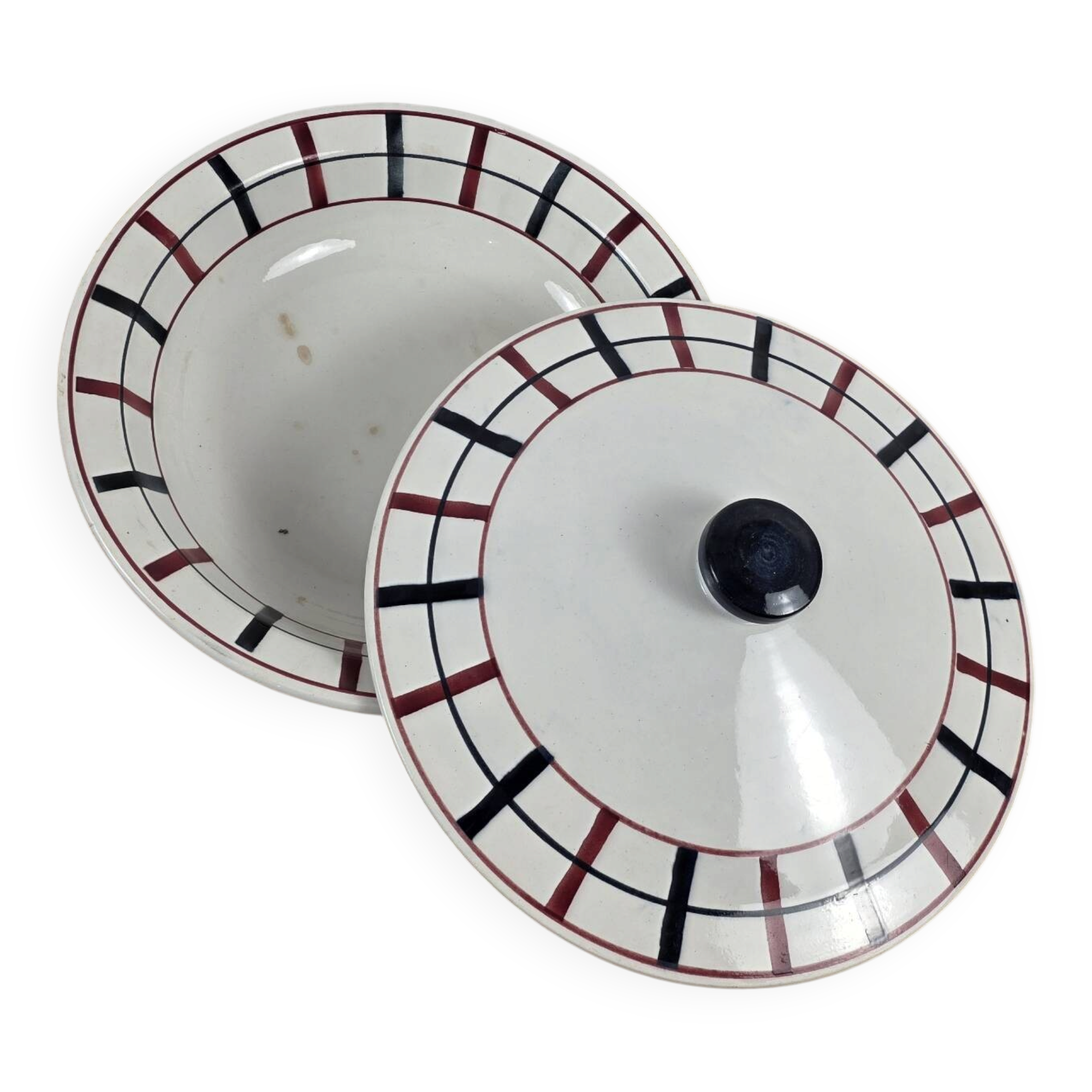 Soup tureen with lid Lou Basquez manufacture Saint-Amand