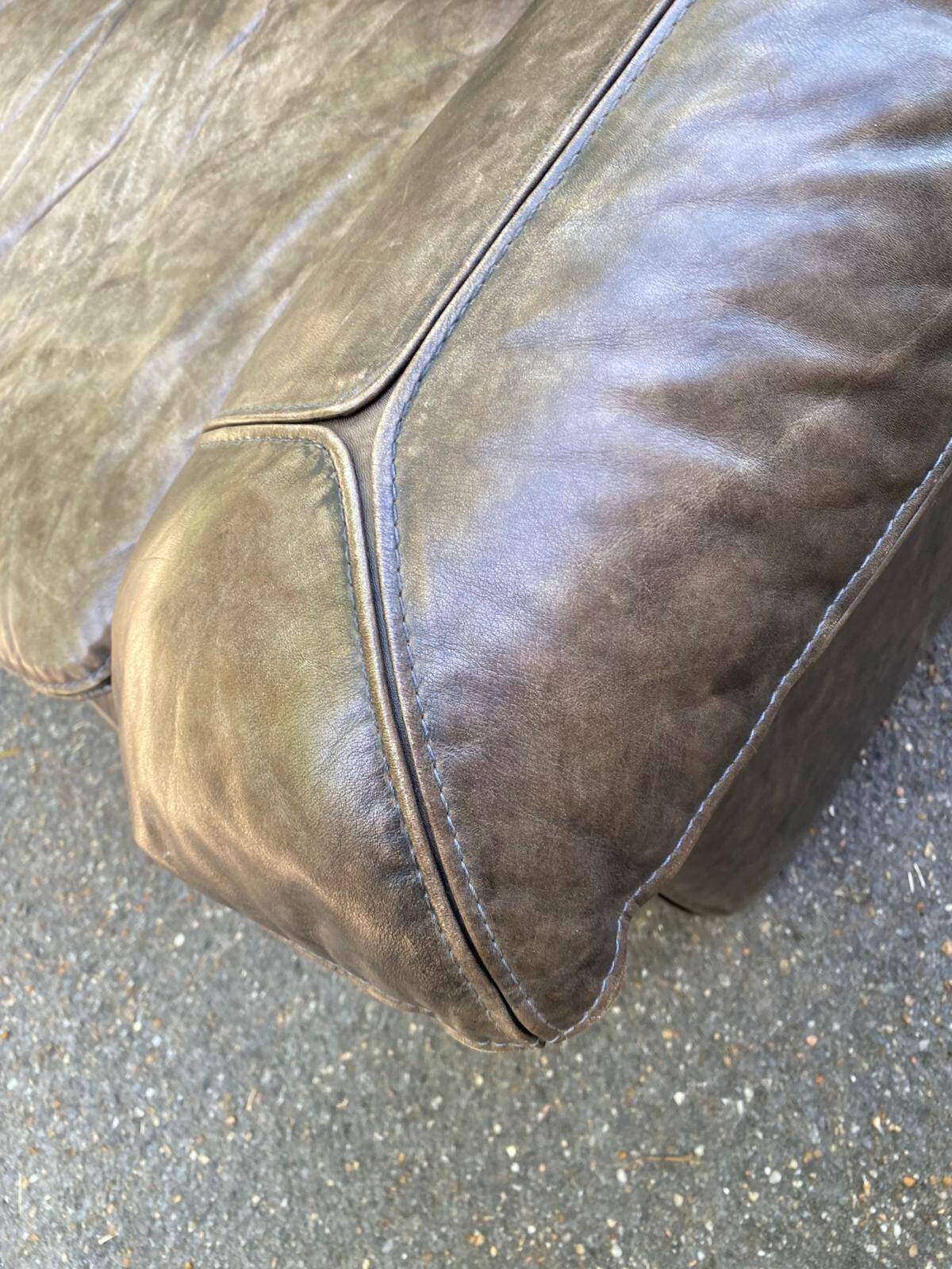 2 or 3-seater Roche Bobois sofa in genuine brown-grey leather.