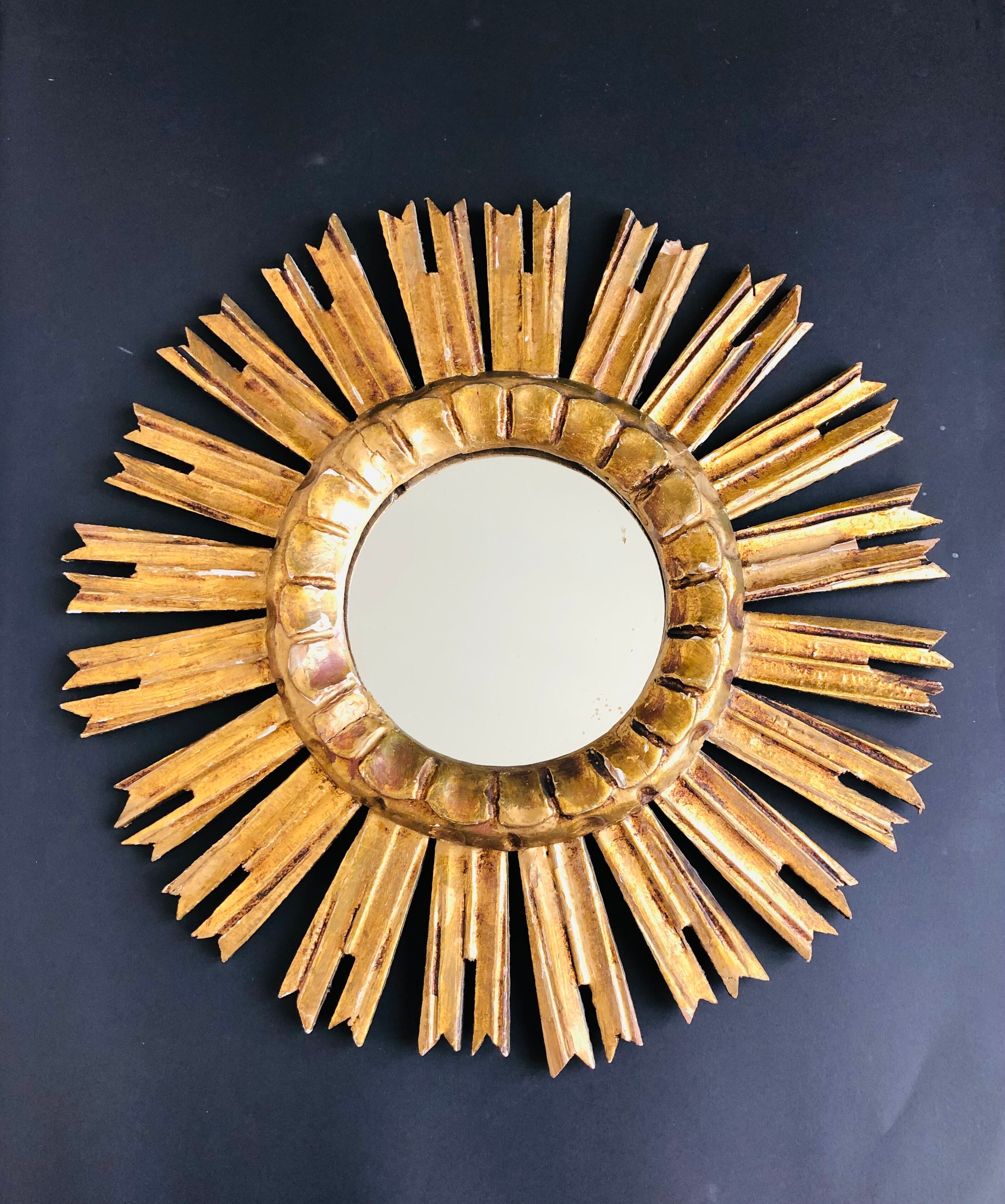 Sun mirror in gilded wood diameter 43 cm