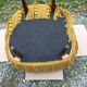 Duo de fauteuils vintage crapaud en tissu or