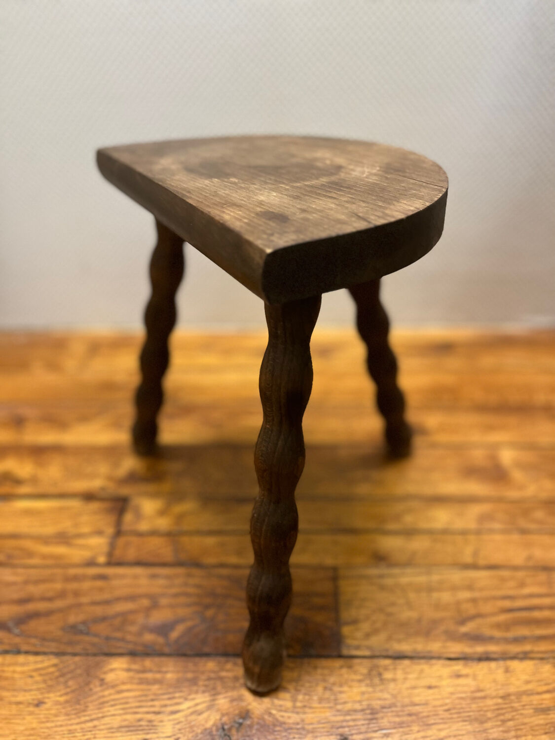Vintage tripod stool from the 50s/60s