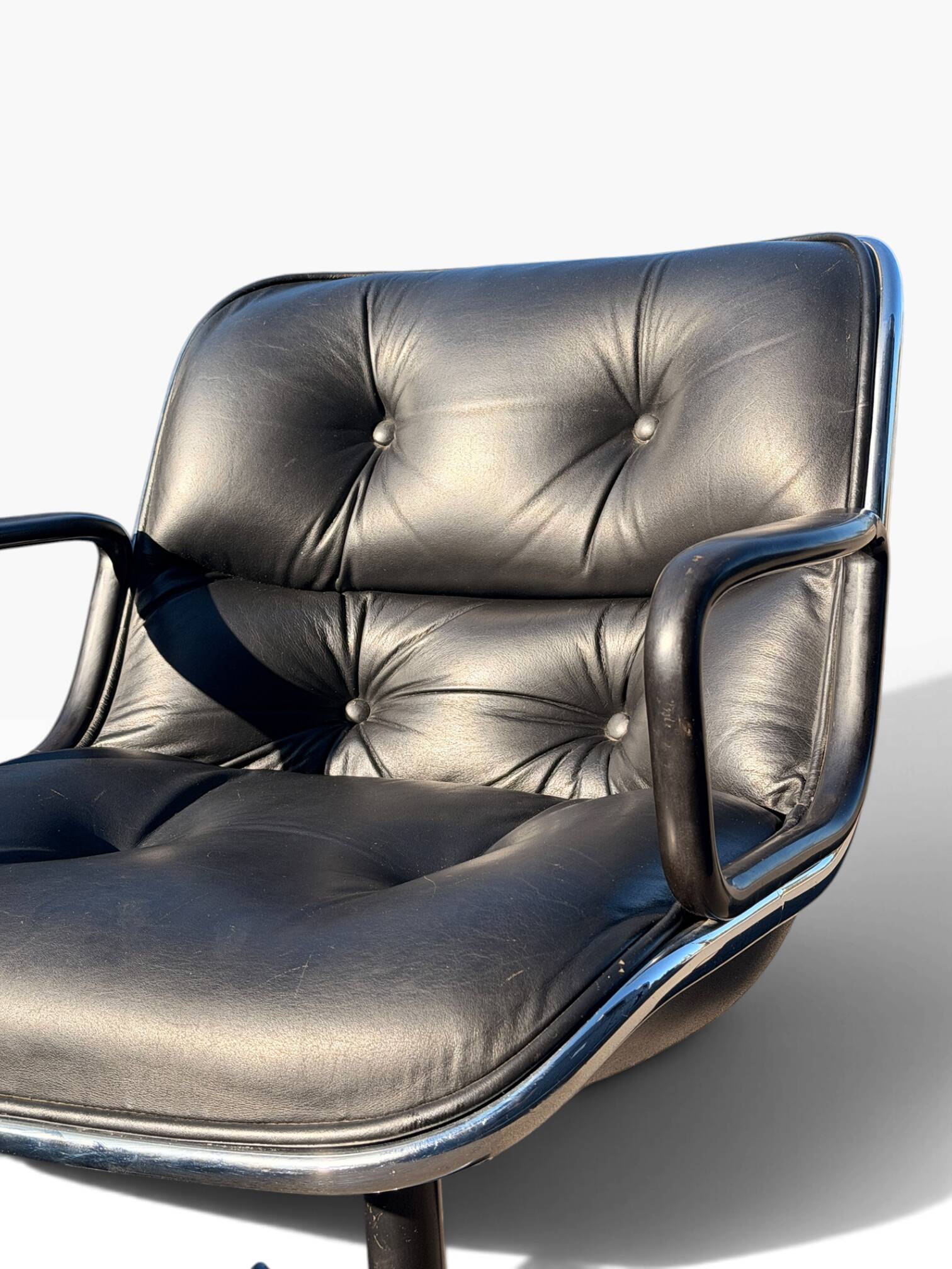 Charles Pollock Executive office chair Knoll black leather 1960